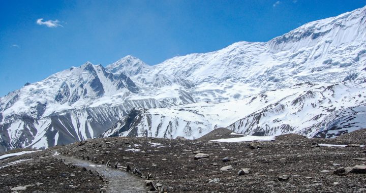 Kupinde Daha: The Nepal Lake That Changes Color 3 Times a Year